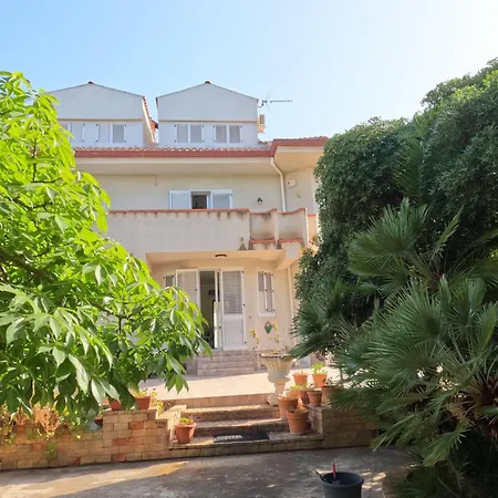 Esperide Πανσιόν